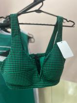 Cropped feminino bem versátil