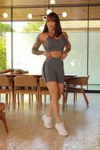 Cropped Jasmine
