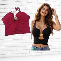 cropped top vinho com detalhe dourado de estrela