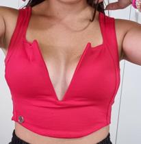 Cropped Vermelho com decote em V com sustentação Cropped Vermelho com decote em V com sustentação