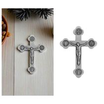 Crucifixo Cruz de Mão Livrai-nos Do Mal São Bento Metal Prateado 9 cm