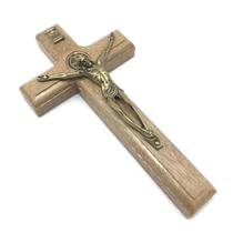 Crucifixo De Parede Medalha De São Bento Cristo Metal Dourado 17 Cm - FORNECEDOR 1