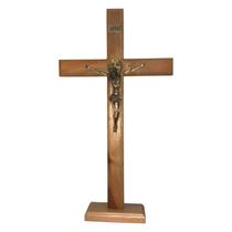 Crucifixo P/ Mesa/Parede Em Madeira C/ Medalha De São Bento Em Metal Nas Cores Ouro/Prata/Onix 42cm