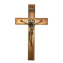 Crucifixo Para Parede Em Madeira Com Medalha De São Bento Em Metal Nas Cores Ouro/Prata/Onix 26cm - Aramom Alisson