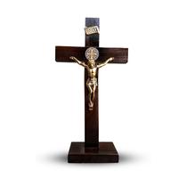Cruz de Mesa Crucifixo de Madeira com Cristo e Medalha de São Bento 29,5cm Rústica Artesanal Alto Brilho Para Altar