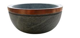 Cuba em pedra sabão com acabamento liso e cobre de 26,5 cm
