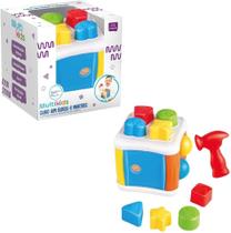 Cubo com Blocos e Martelo de Encaixe Primeira Infância Multikids