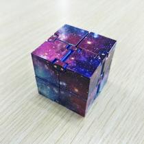Cubo Infinito Galáxia Presente de Natal para Escritório - Gadget Anti Stress e Concentração