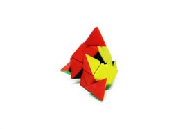 Cubo Mágico Pyraminx em Formato de Pirâmide Cubo Mágico Pyraminx em Formato de Pirâmide