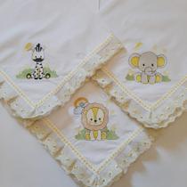 Cueiro Manta Soft Para Bebê Bordada Com Lese 100% Algodão Kit 03 Peças Para Passeio e Maternidade