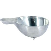 Cuia com Pé e Bico Alumínio Fundido Polido N04