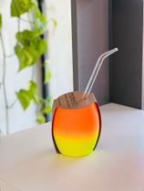 Cuia de chimarrão laranja com amarelo Cuia de chimarrão laranja com amarelo