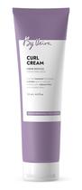 Curl Cream da Veira limpa suavemente e define o cabelo encaracolado e ondulado