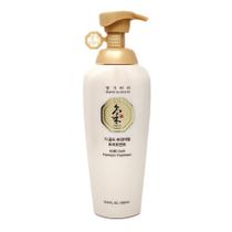 Daeng Gi Meo Ri Ki Gold Premium Treatment - Condicionador 500ml Daeng Gi Meo Ri Ki Gold Premium Treatment - Condicionador 500ml