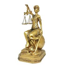 Dama Da Justiça Sentada Thêmis Resina cor ouro envelhecido 18 cm - FiNEGOOD