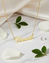 Daniele colar de nome folheado a ouro 18k Daniele colar de nome folheado a ouro 18k