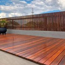 Deck de madeira para piscina Cumaru 20x70x2200mm 8 PÇS (1,23M²)