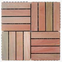 Deck em Placa de Madeira Modular Base Plástica 30x30cm Madersilva Deck em Placa de Madeira Modular Base Plástica 30x30cm Madersilva