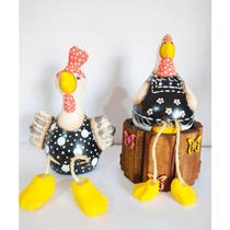 Decoração Casal de Galinha Articulada Pés Balançando Cerâmica