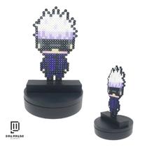 Decoração Nerd Anime coleção de Jujutsu Kaisen Satoru Gojo em Pixel Art para sua coleção 9,5cm x 17,5cm