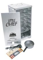 Defumador Smokehouse Little Chief com Abertura Frontal Capacidade de 11,5 kg
