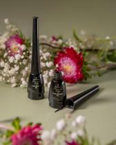 Delineador Líquido Dama da Noite Mia Make Olhar Intenso e Sofisticado