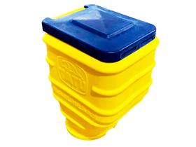 Deposito de adubo com tubo de pvc e tampa cor natural
