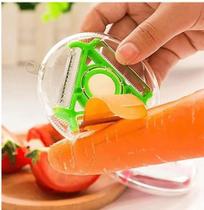 Descascador de Frutas e Legumes Spin 360º Ralador Queijo 3 Lâminas Descascador de Frutas e Legumes Spin 360º Ralador Queijo 3 Lâminas