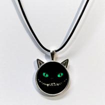 Descubra A Magia Com O Colar Do Gato Cheshire!