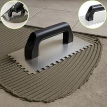 Desempenadeira aco dentada 12x25 mm c/ cabo plastico