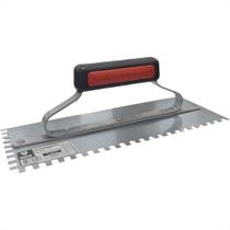 Desempenadeira Aco Galo 305 Cabo Fechado Dentada 12 X29Cm Desempenadeira Aco Galo 305 Cabo Fechado Dentada 12 X29Cm