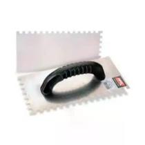 Desempenadeira Dentada em Aço com Cabo de Madeira - Max Desempenadeira Dentada em Aço com Cabo de Madeira - Max