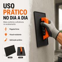 Desempenadeira Plástica PVC 21x38 cm Corrugada Preta Desempenadeira Plástica PVC 21x38 cm Corrugada Preta