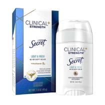 Desodorante Secret Clinical Strength Soft Solid 45 g, aroma leve e fresco Desodorante Secret Clinical Strength Soft Solid 45 g, aroma leve e fresco