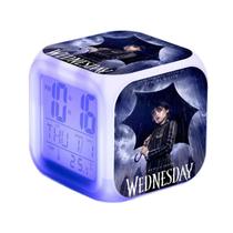 Despertador LED digital de anime às quartas-feiras com luz noturna