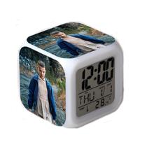 Despertador Strangers Anime Digital LED com temperatura