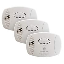 Detector de monóxido de carbono First Alert CO600 plug-in, pacote com 3