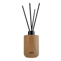 Difusor Aromatizador Ambiente Lenvie Tabaco e Vanilla 220ml Difusor Aromatizador Ambiente Lenvie Tabaco e Vanilla 220ml