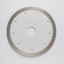 Disco Diamantado para Porcelanato com Menor Vibração e Mais Precisão Disco Diamantado para Porcelanato com Menor Vibração e Mais Precisão