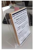 Display Porta Folder A6 (10x15) Acrílico Com Porta Cartão