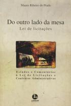 Do outro lado da mesa Do outro lado da mesa