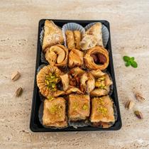 Doce Baklava Árabe Artesanal Grande/Médio com Nozes Crocantes Doce Baklava Árabe Artesanal Grande/Médio com Nozes Crocantes