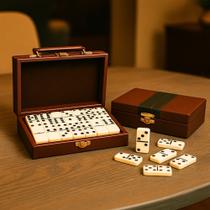 Dominó Premium De Osso Pedras Grandes 28 Peças Maleta Couro Dominó Premium De Osso Pedras Grandes 28 Peças Maleta Couro