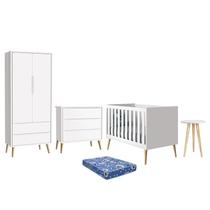 Dormitório Theo Retrô 2 Portas, Cômoda, Berço, Mesa de Apoio Branco Fosco com Pés Madeira Natural e Colchão - Reller Móveis Dormitório Theo Retrô 2 Portas, Cômoda, Berço, Mesa de Apoio Branco Fosco com Pés Madeira Natural e Colchão - Reller Móveis
