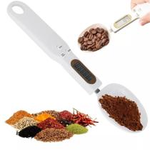 Dosador de Alimentos em Colher com Balança Embutida