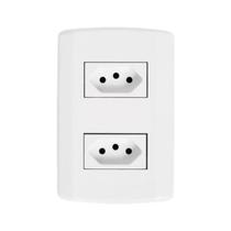 Duas Tomadas 2P+T 10A Horizontal com Placa Duas Tomadas 2P+T 10A Horizontal com Placa