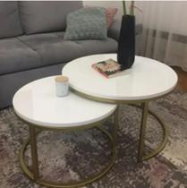 Duo de Mesas de centro Kira Dourada com tampo Branco Duo de Mesas de centro Kira Dourada com tampo Branco