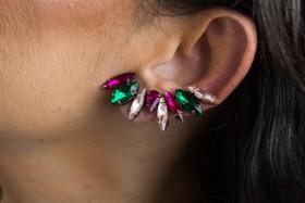 Ear Cuff Pedraria Thássia Ear Cuff Pedraria Thássia