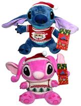 Edição Especial Natal Conjunto Casal Alienígena Pelúcia Média Com Roupa Papai Noel E Árvore Decoração Natalina Stitch e Angel Disney Edição Especial Natal Conjunto Casal Alienígena Pelúcia Média Com Roupa Papai Noel E Árvore Decoração Natalina Stitch e Angel Disney