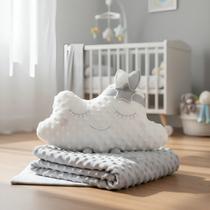 Edredom Baby Em Relevo C/Almofada Nuvem 75cmx1,00m Prata Edredom Baby Em Relevo C/Almofada Nuvem 75cmx1,00m Prata